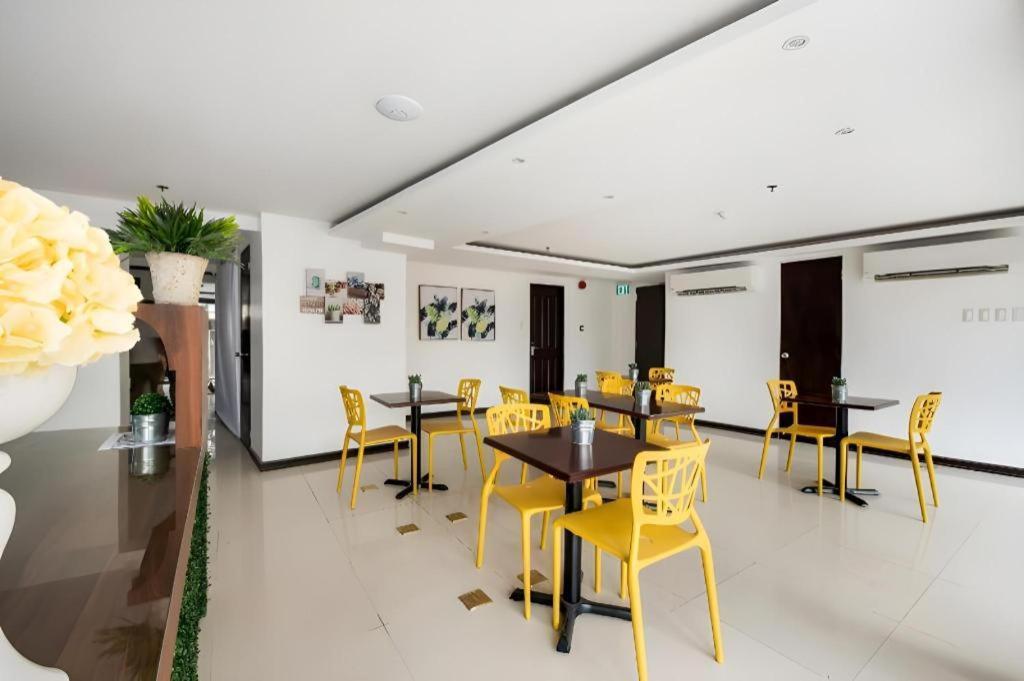 Super Oyo Capital O 232 Nest Nano Suites Fort Μακάτι Εξωτερικό φωτογραφία